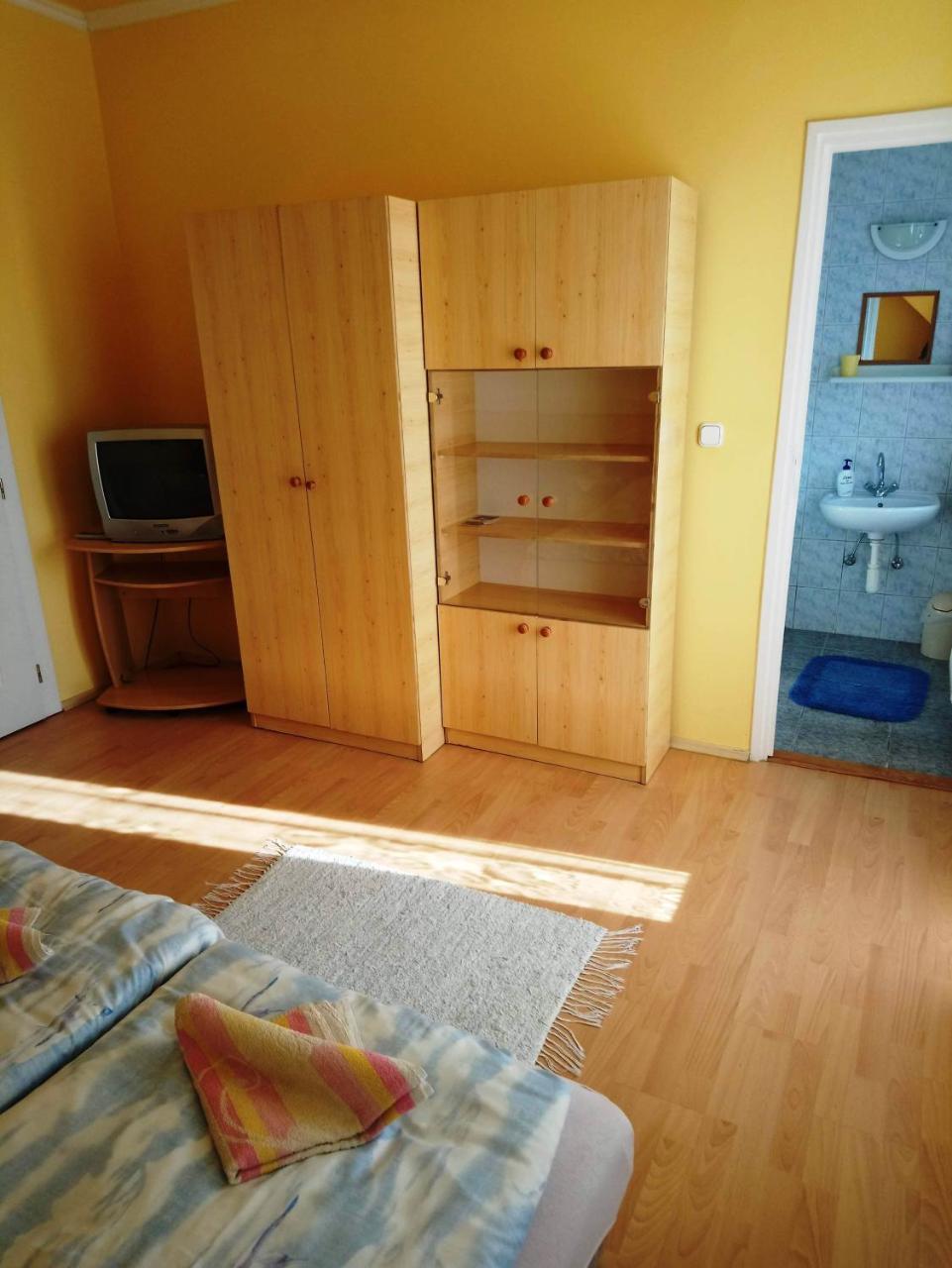 Erika Vendeghaz Hotel Bük Екстериор снимка
